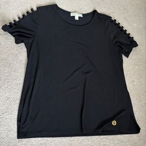 Michael Kors Women’s Blouse Open Shoulder, Short Sleeve, Color Black Size L ￼